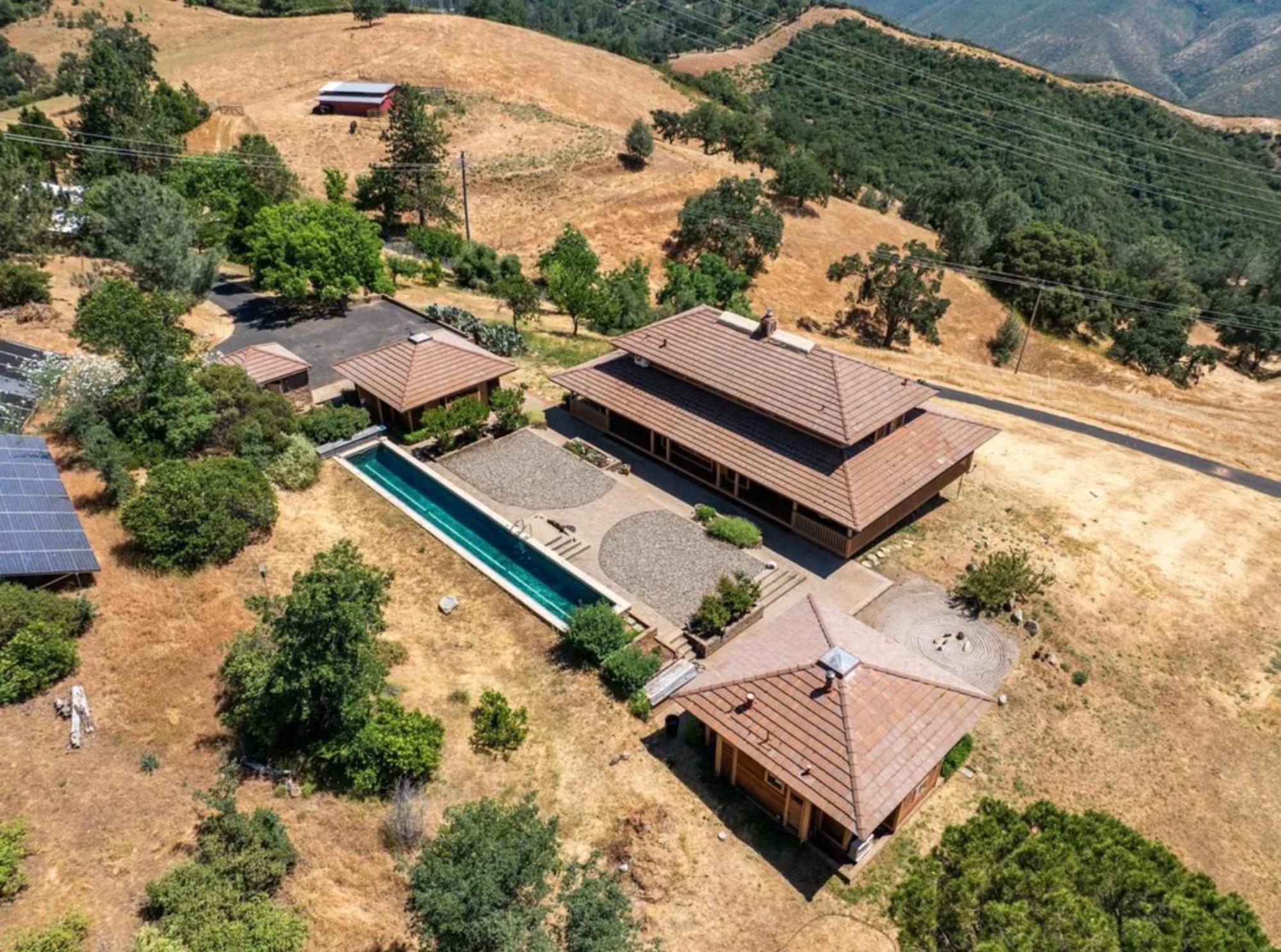 Priest Station Cafe & Cabins Гроувланд Екстериор снимка